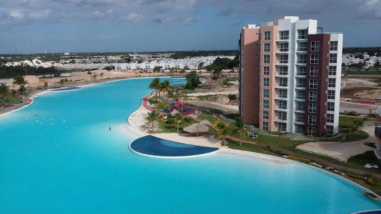 Departamento En Cancun Con 7 Albercas Tipo Playa Y Laguna Экстерьер фото